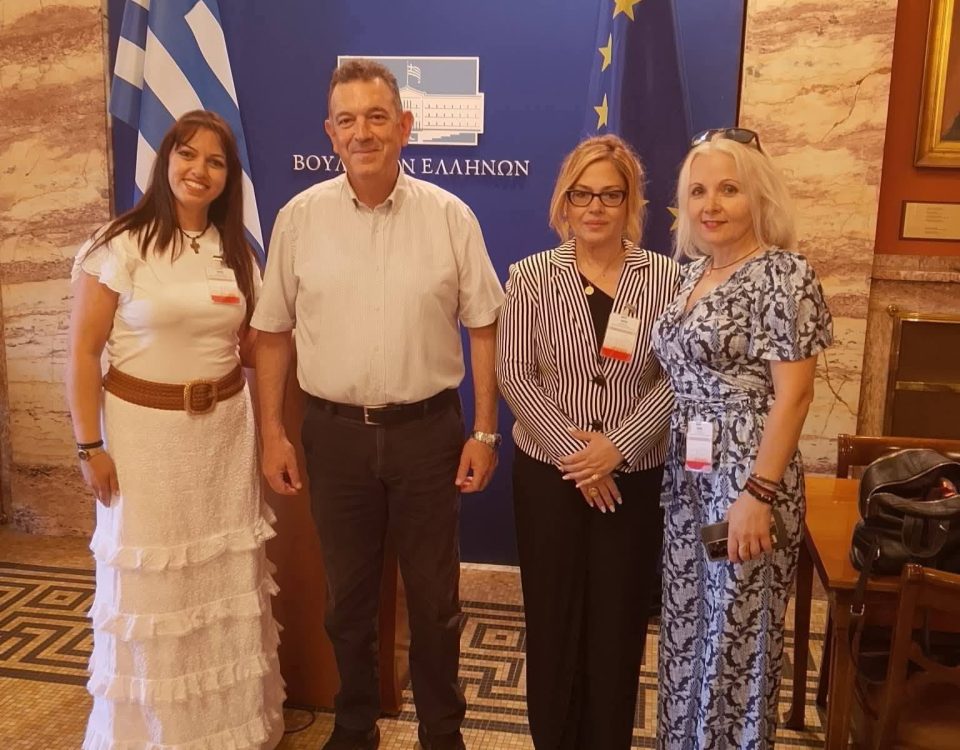 Η μεγάλη δύναμη του κινήματος ΕΛΛΗΝΙΚΟΣ ΠΑΛΜΟΣ είναι οι γυναίκες του. 3 1